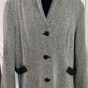 Talbots Wool Herringbone Black and White Jacket. Women’s size 16